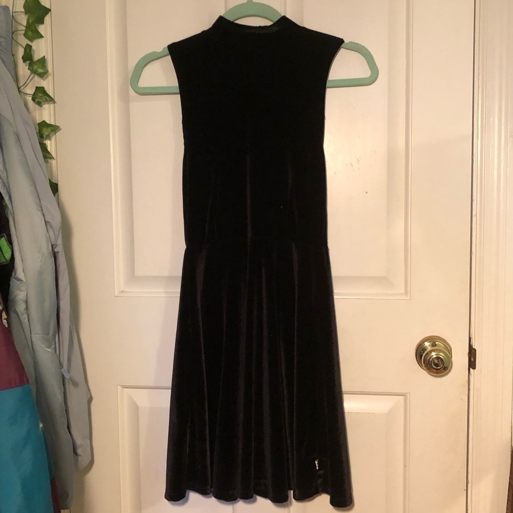 Zip up VANS black velvet dress